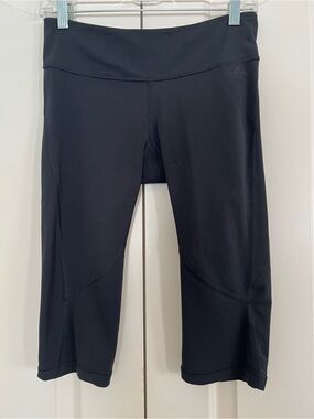 adidas Black 3/4 Cropped Workout Capris